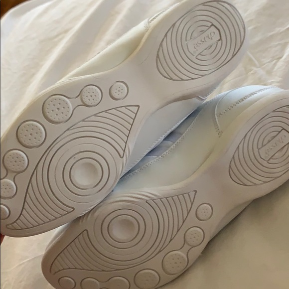 Cheerleading sneakers size 10 - Picture 3 of 6